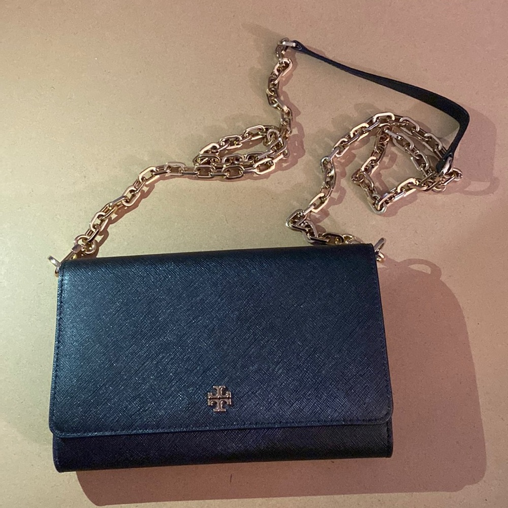 tory burch chain wallet
